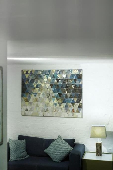 Central, Cozy & Beautiful Designed 2-Rooms Apt. Near River برلين المظهر الخارجي الصورة