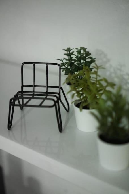 Central, Cozy & Beautiful Designed 2-Rooms Apt. Near River برلين المظهر الخارجي الصورة